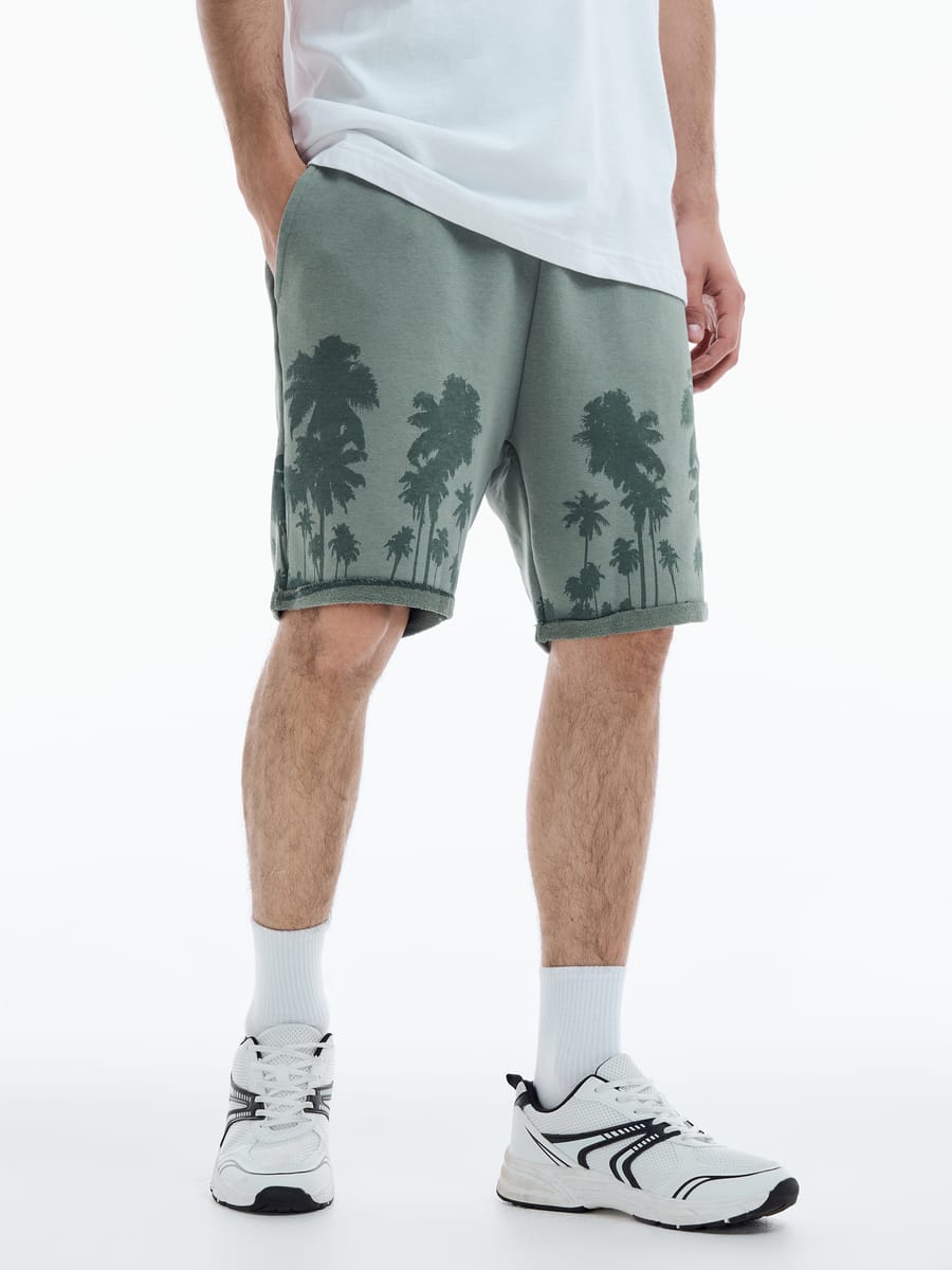 Шорты пляжные с принтом пальм